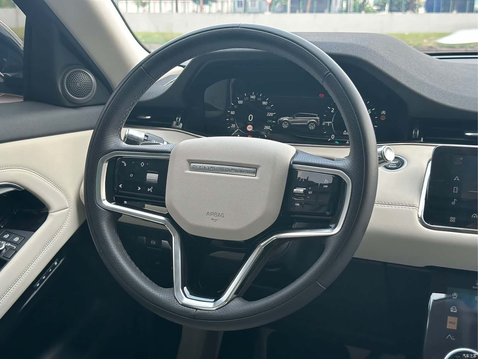 Land Rover Range Rover, 2023 12
