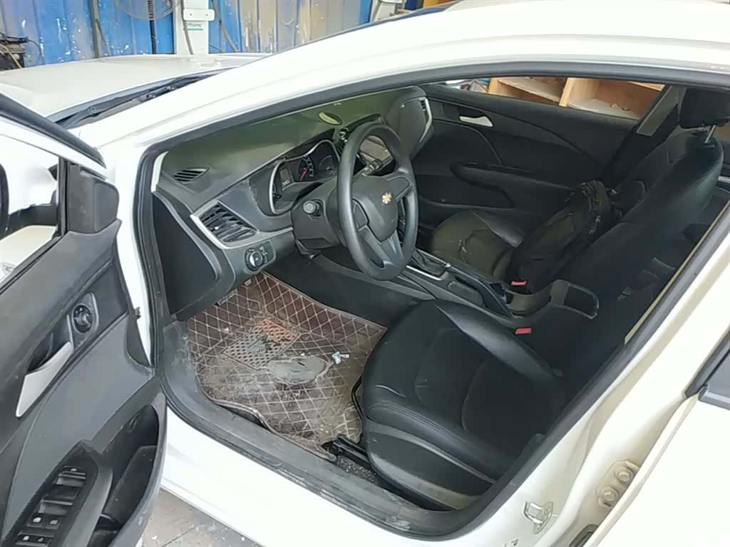 Chevrolet 320, 2019 15
