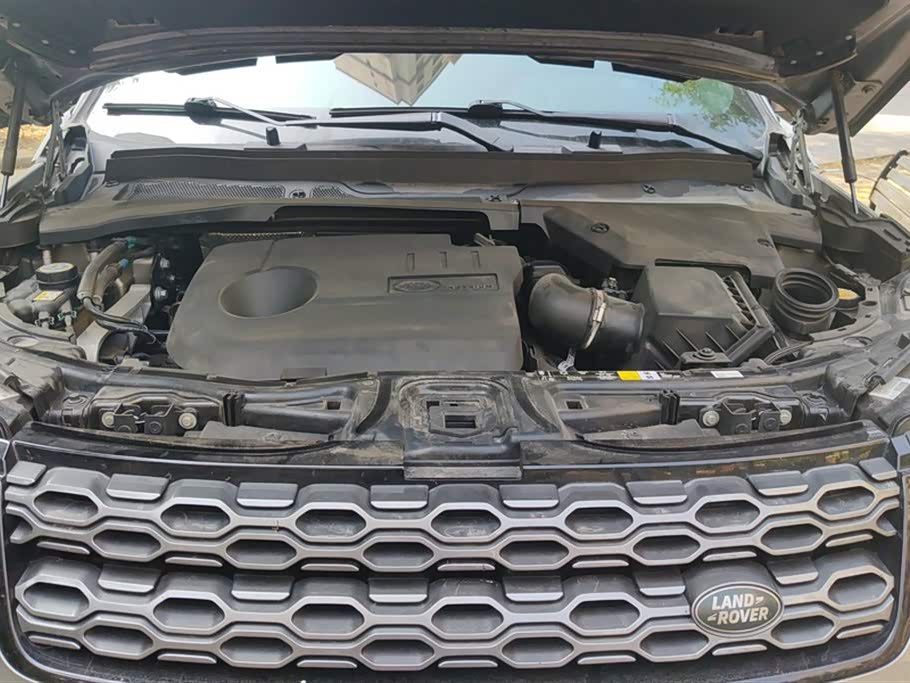 Land Rover Discover sources for sports