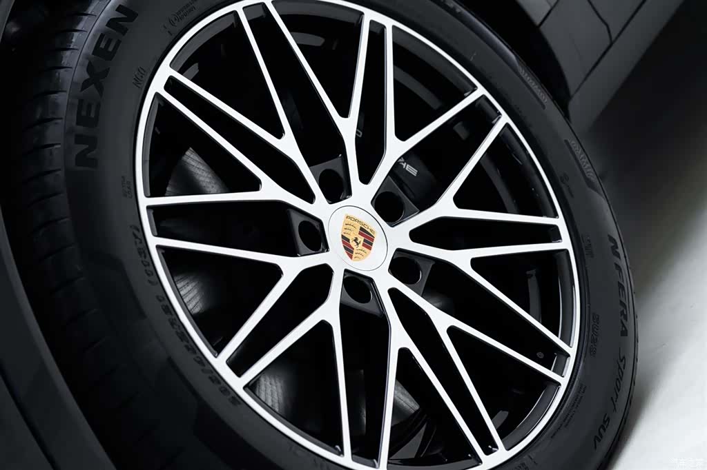Porsche Cayenne, 2026 7