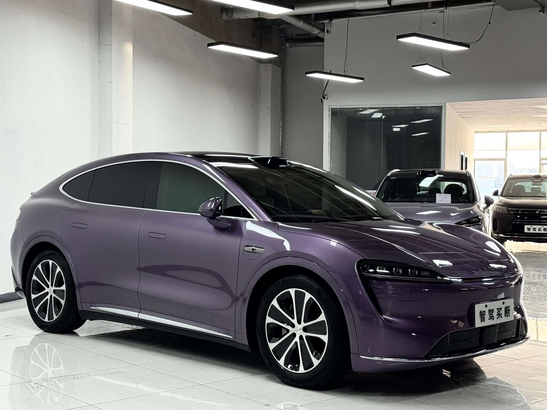 Luxeed R7, 2025 3