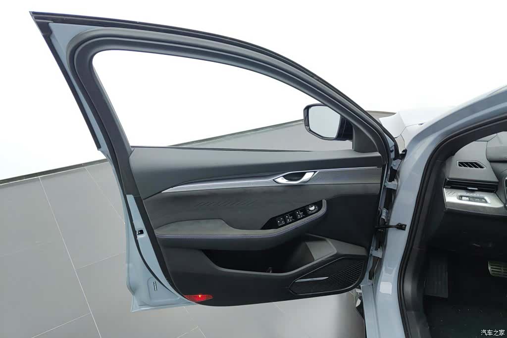 Geely Preface, 2025 7