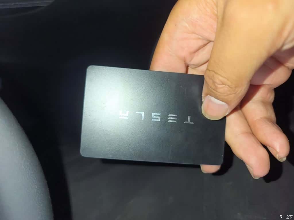 Tesla Model Y, 2024 9