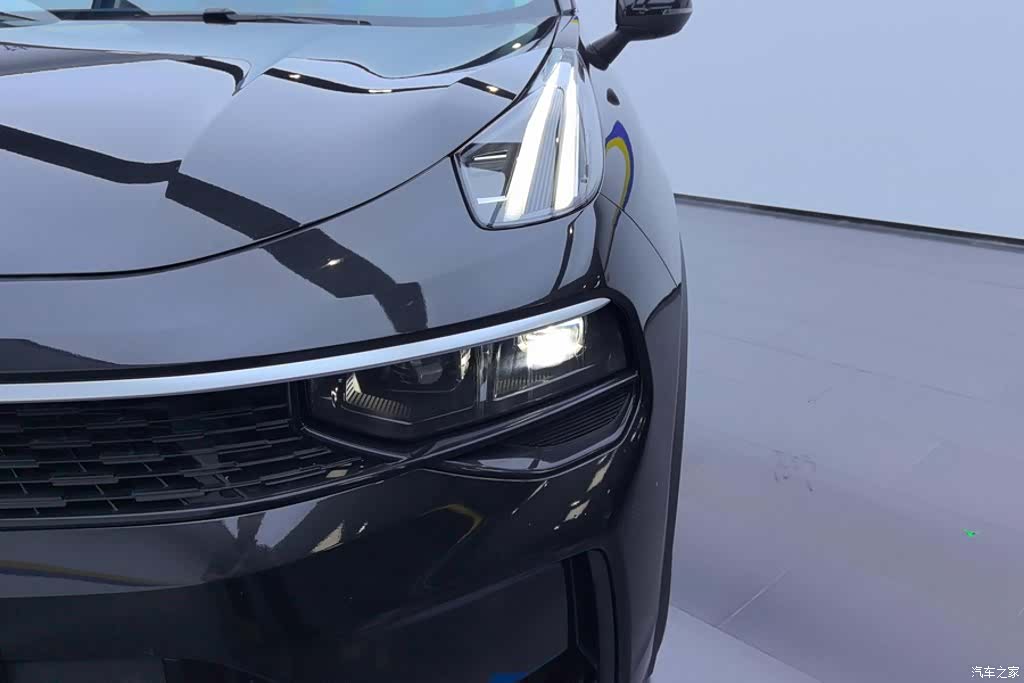 Lynk & Co 01, 2023 все фото