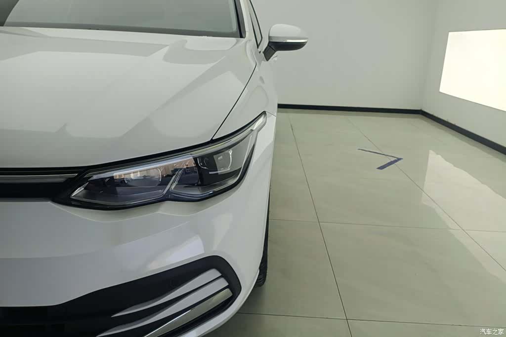 Volkswagen Golf, 2024 все фото