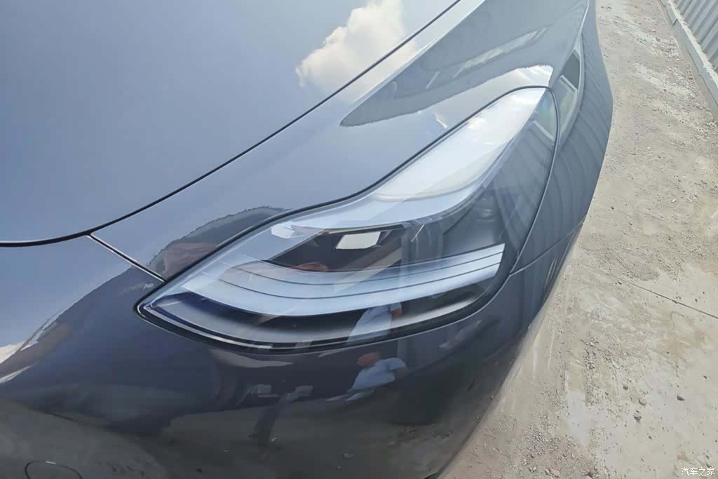 Tesla Model Y, 2024 все фото