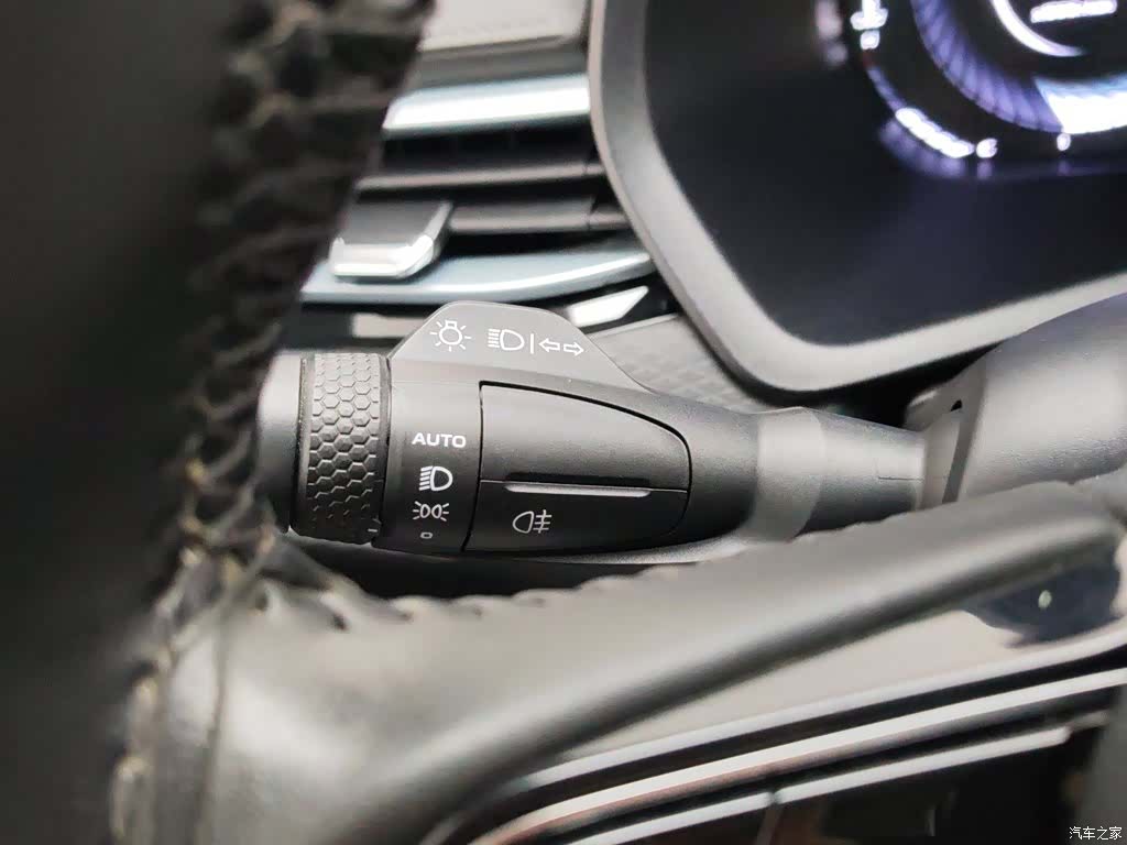 Geely Emgrand, 2022 21