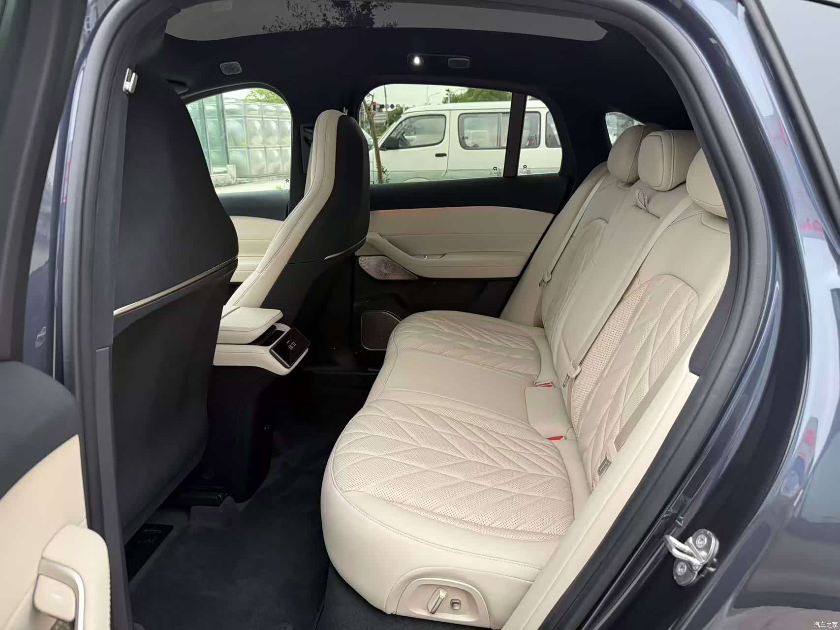 NIO EC6, 2025 7