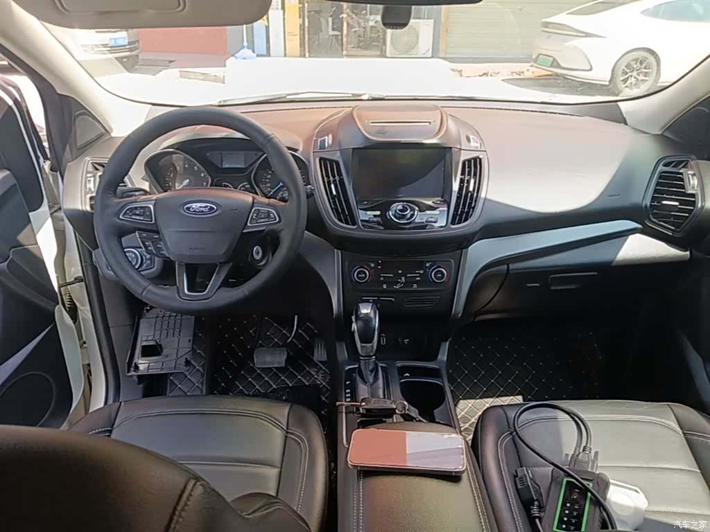 Ford Kuga, 2018 10