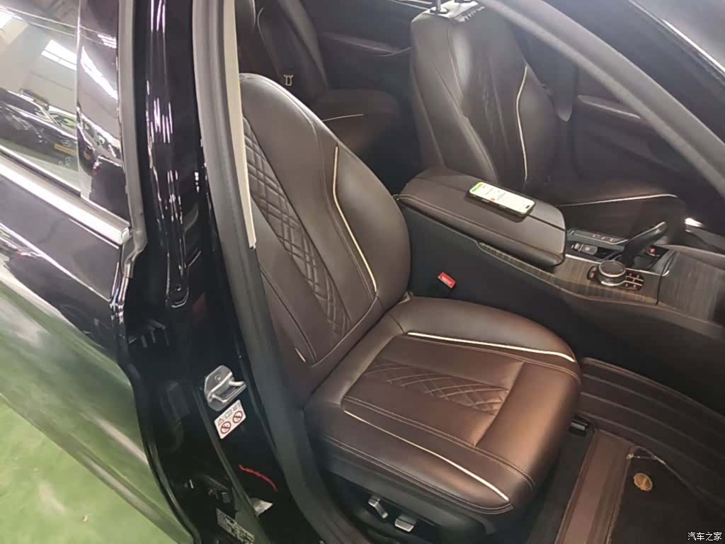 BMW 5 Series, 2020 25