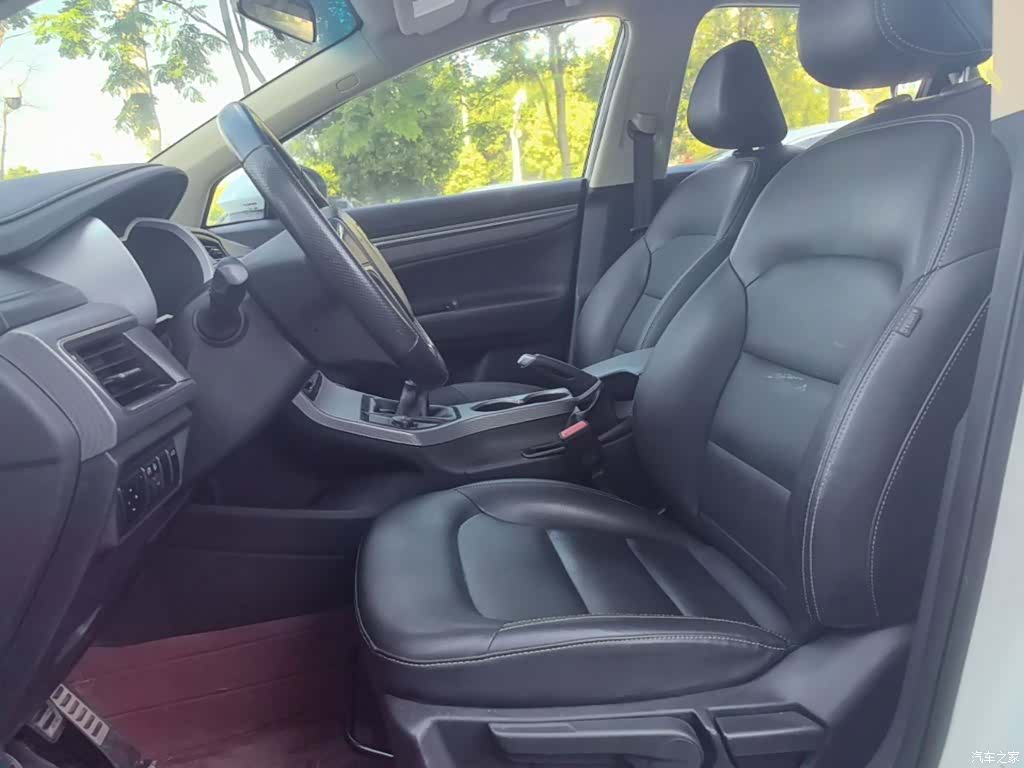 Geely Emgrand, 2018 15