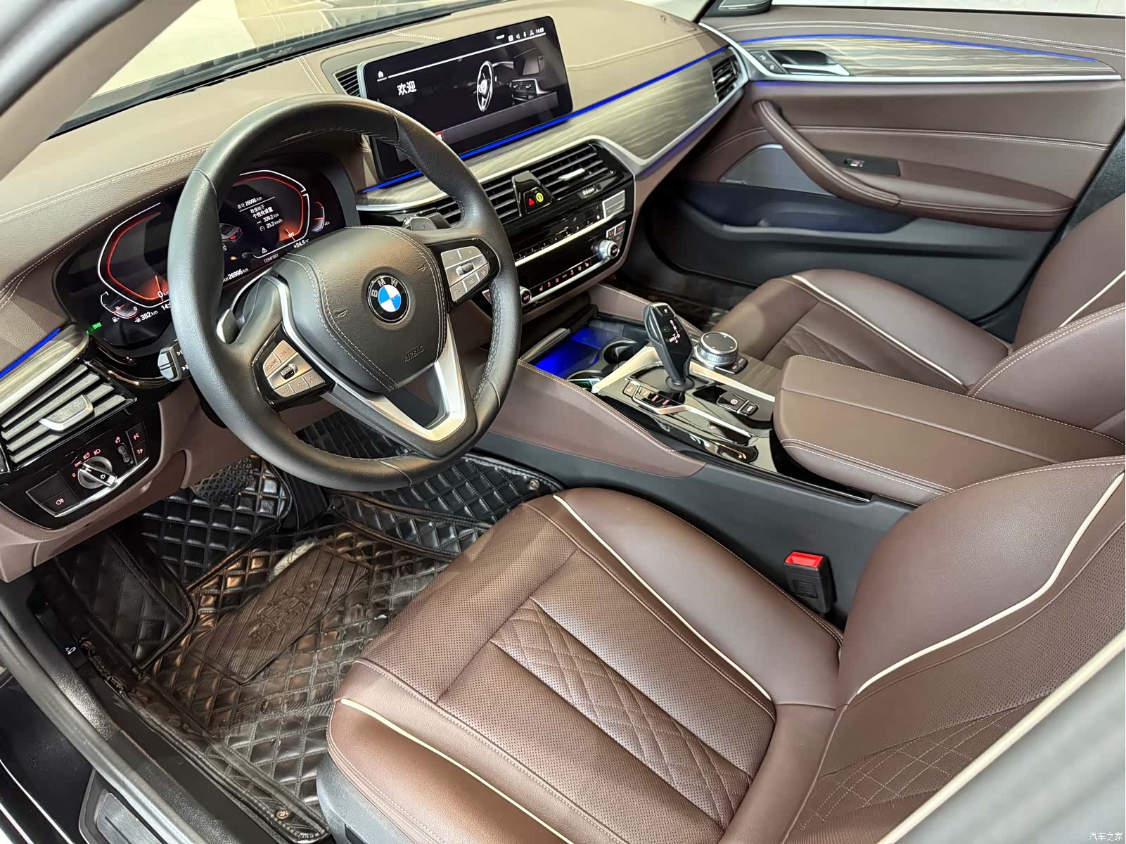 BMW 5 Series, 2023 все фото