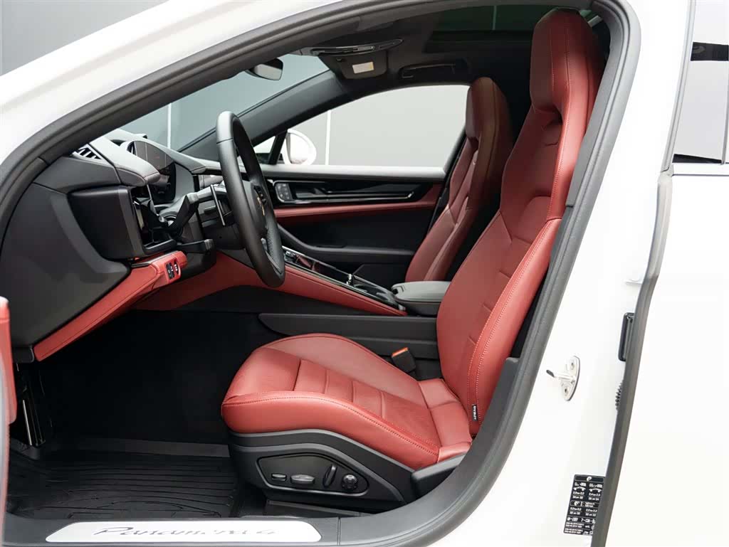 Porsche Panamera, 2025 10