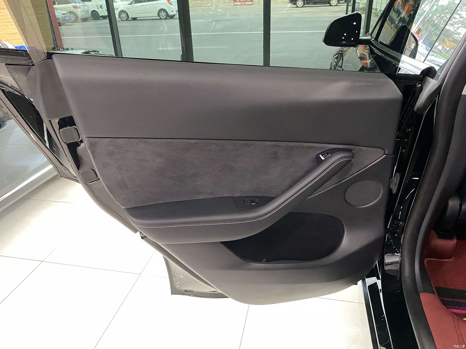 Tesla Model Y, 2023 10
