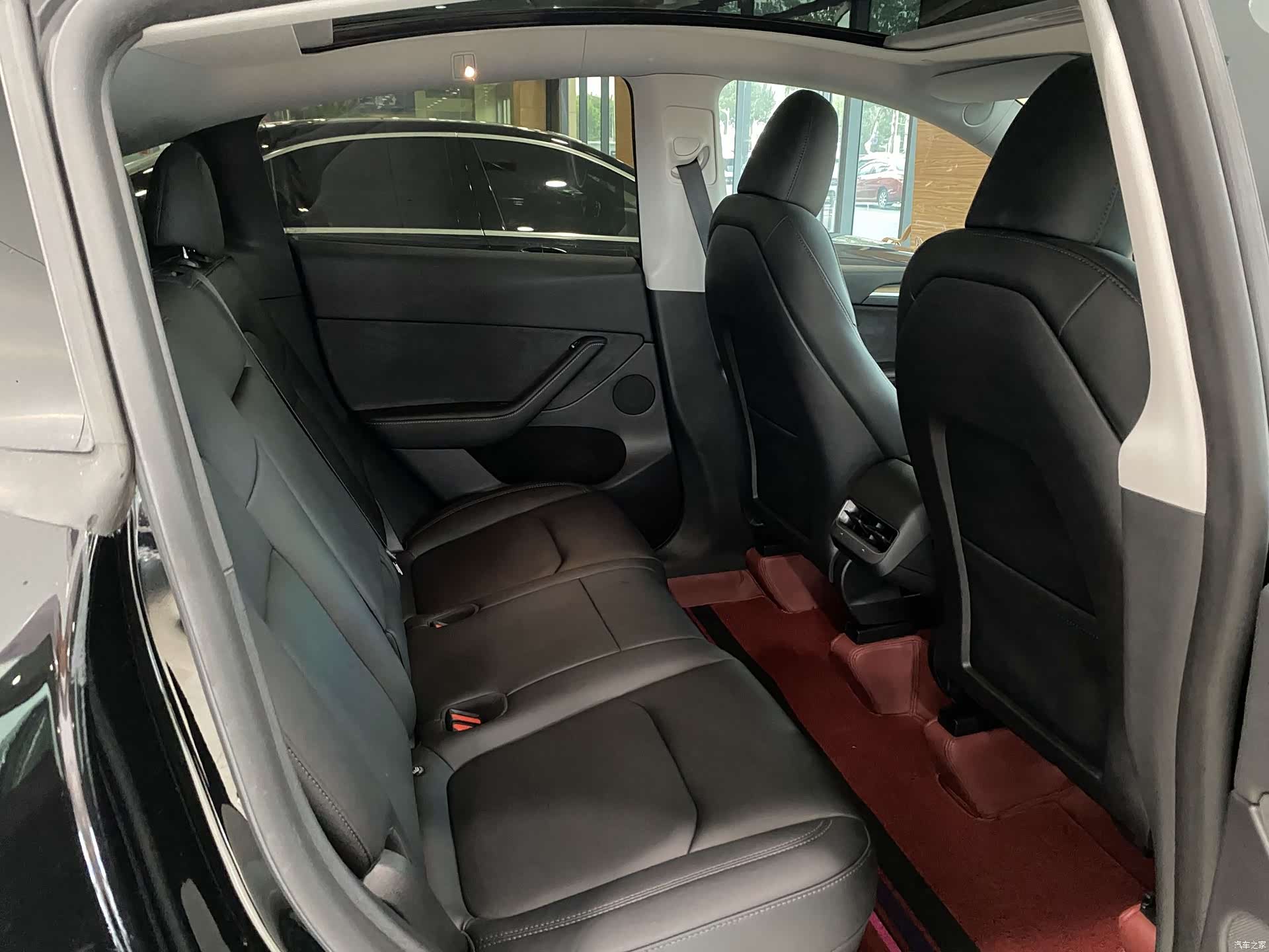 Tesla Model Y, 2023 11
