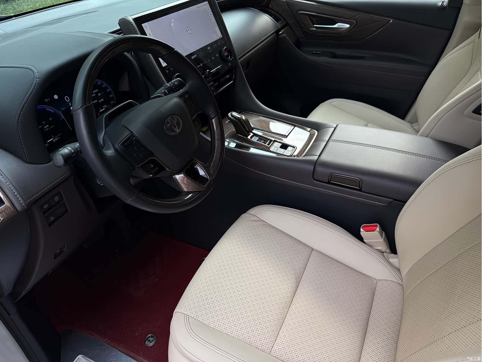 Toyota Alphard, 2024 8