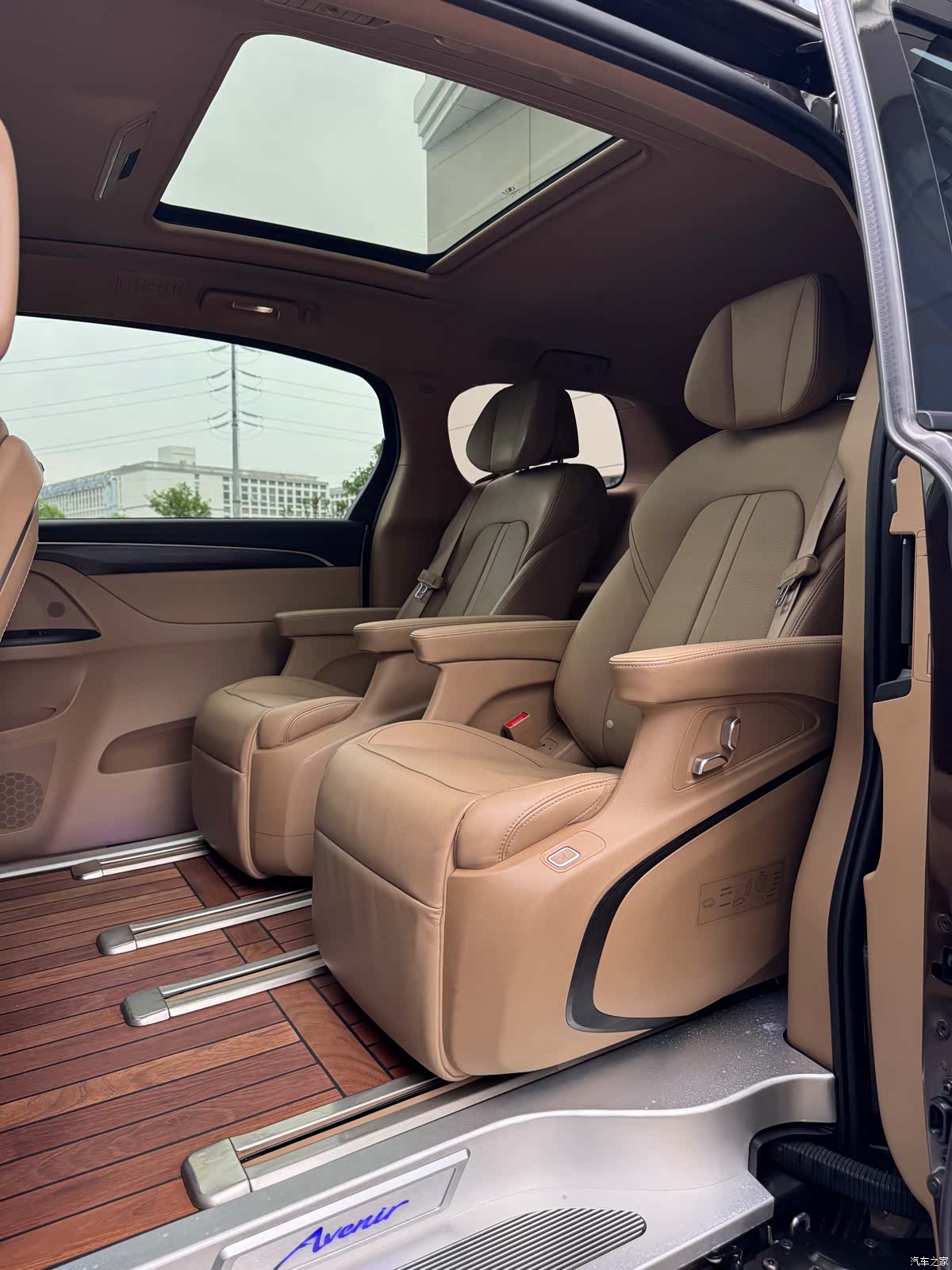 Buick GL8, 2021 13