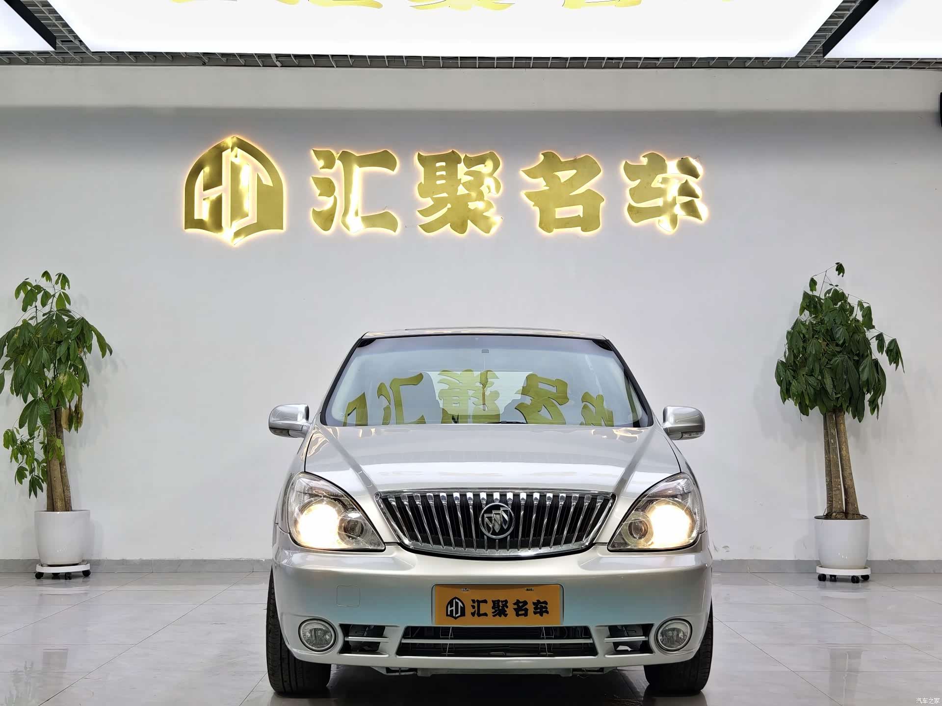 Buick GL8, 2014 3