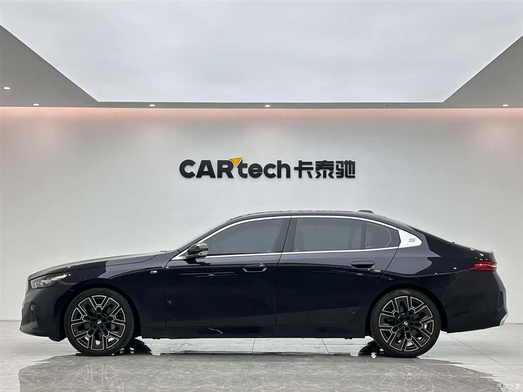 BMW 5 Series, 2025 2