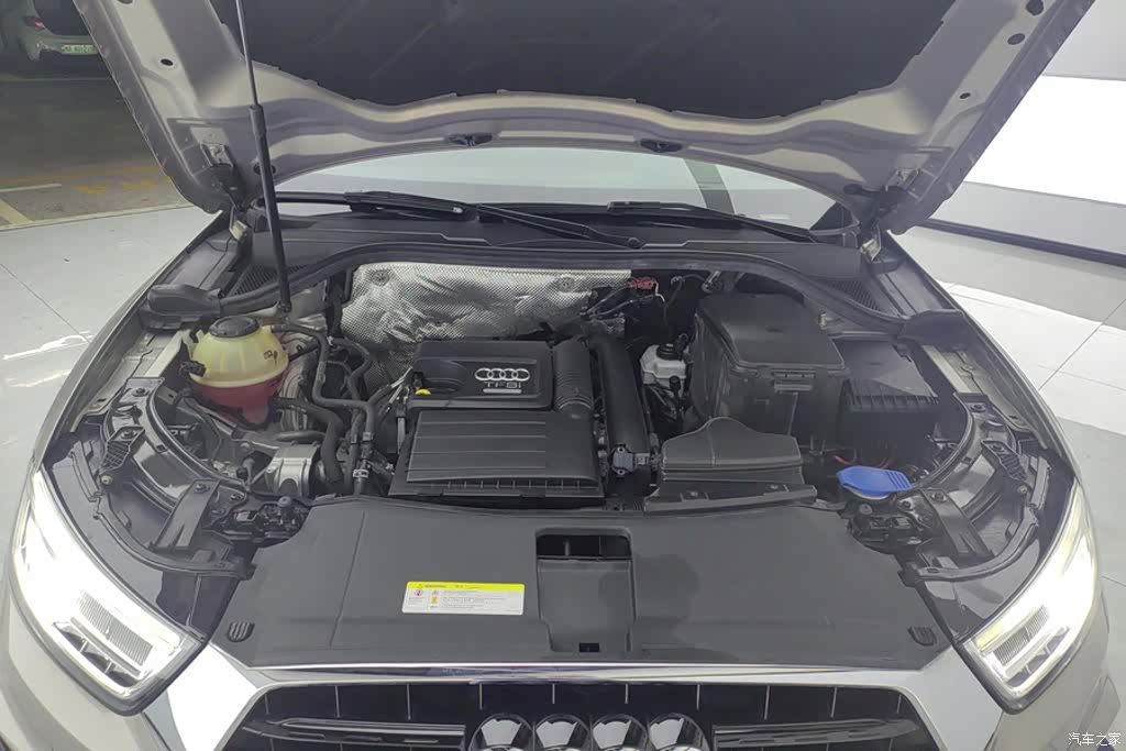 Audi Q3, 2019 10
