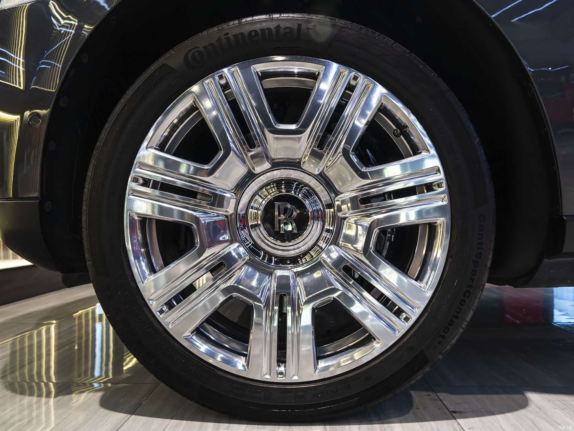 Rolls-Royce Cullinan, 2019 11