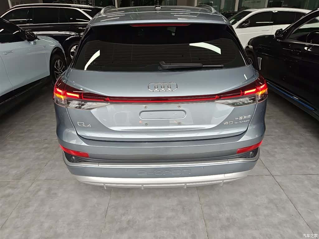 Audi Q4 e-tron, 2022 все фото
