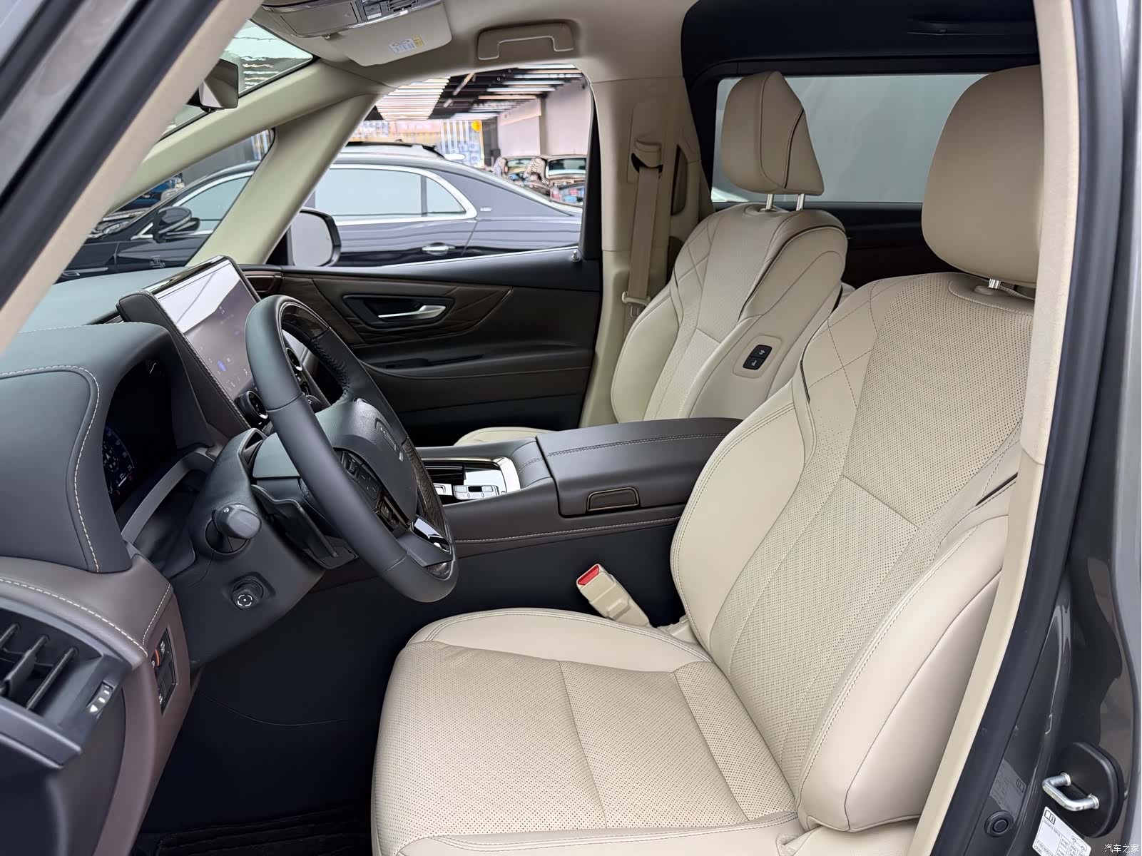 Toyota Vellfire, 2024 10