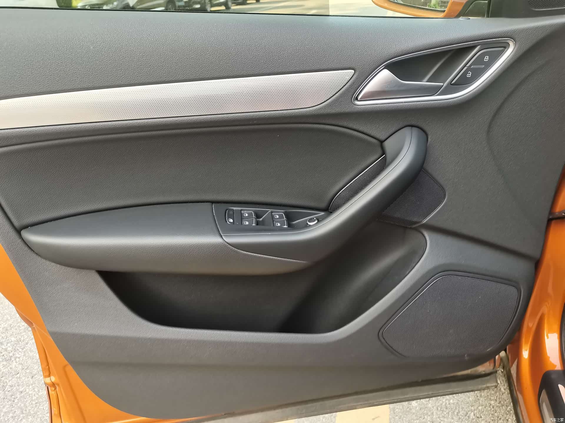 Audi Q3, 2015 25