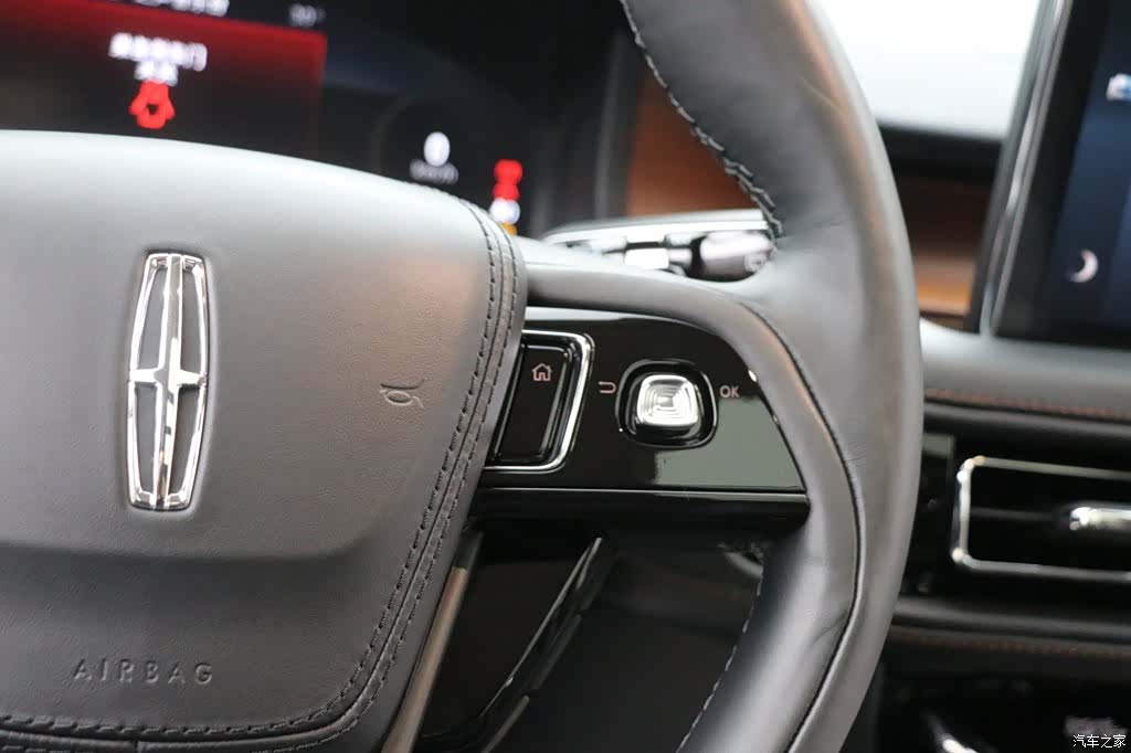 Lincoln Aviator, 2023 18