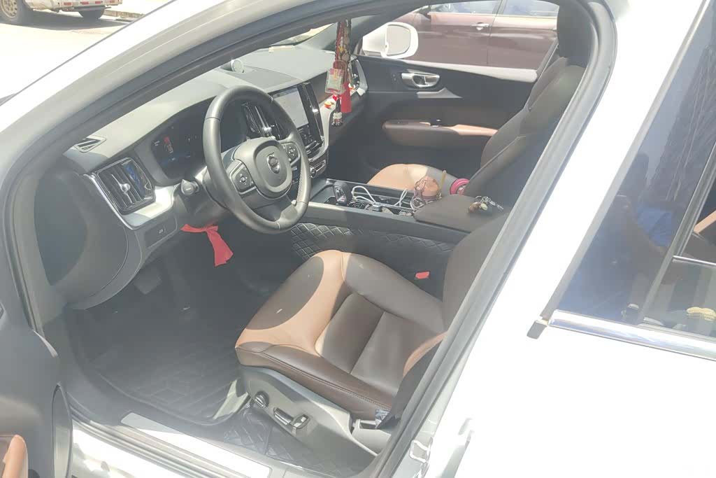 Volvo XC60, 2024 9