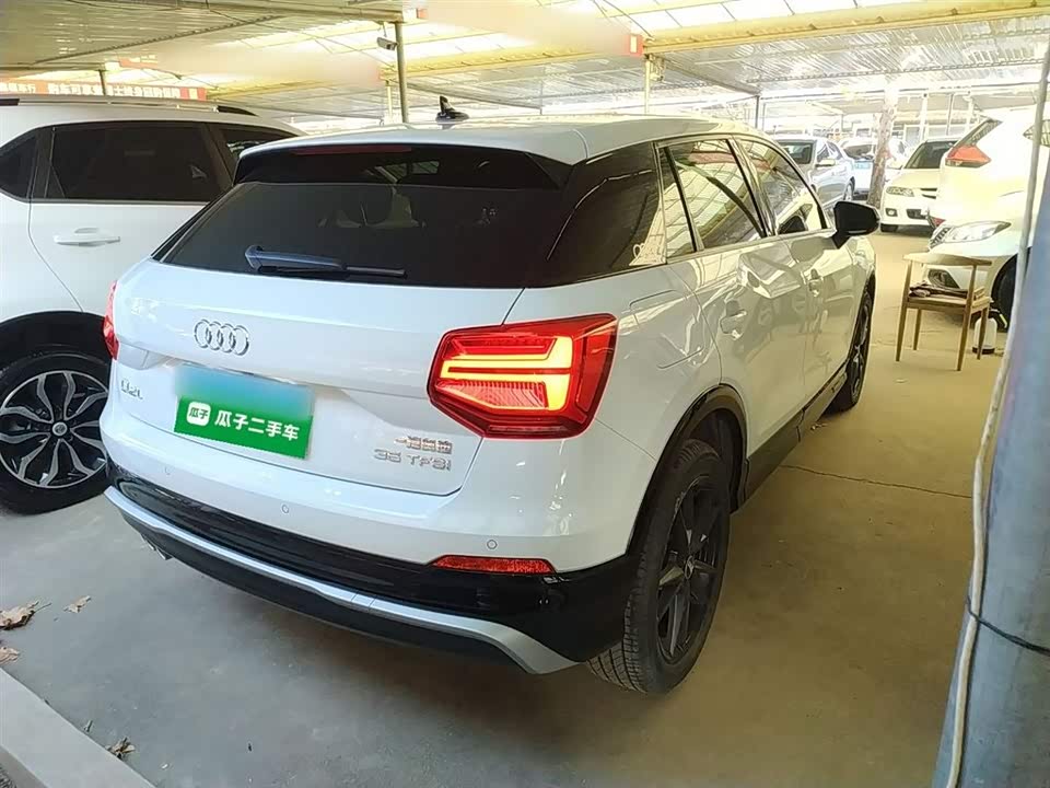 Audi Q2L