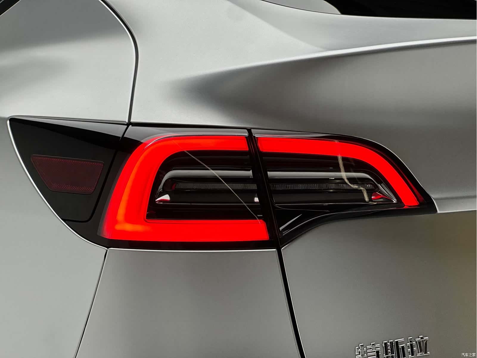 Tesla Model Y, 2022 18