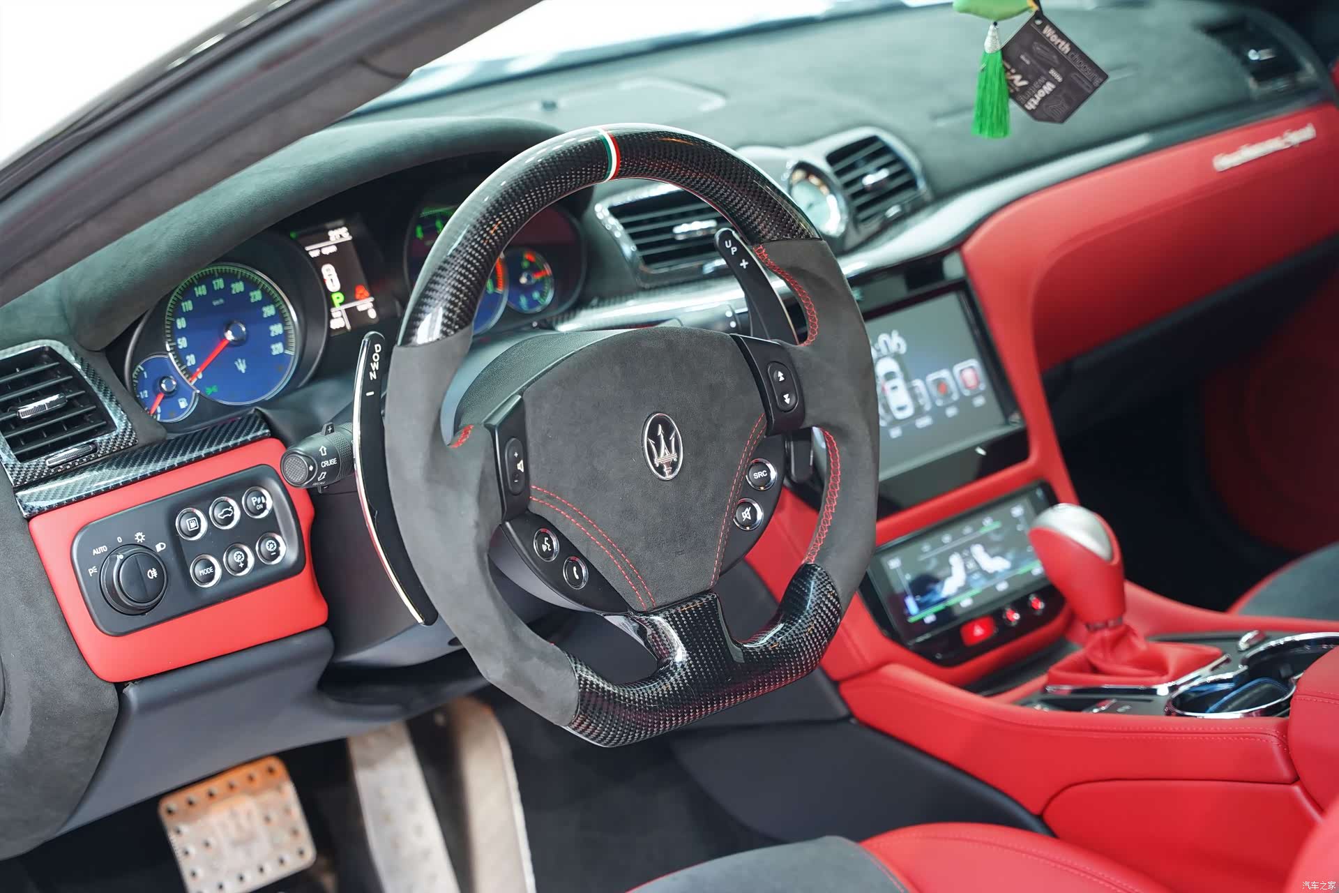 Maserati GranTurismo, 2014 12