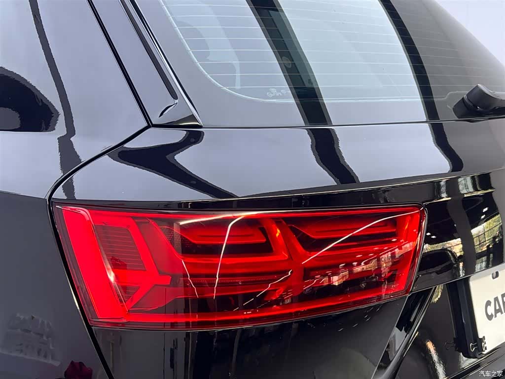 Audi Q7, 2019 11