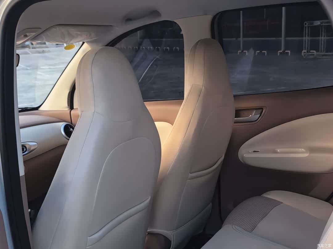 Wuling MINIEV, 2025 11