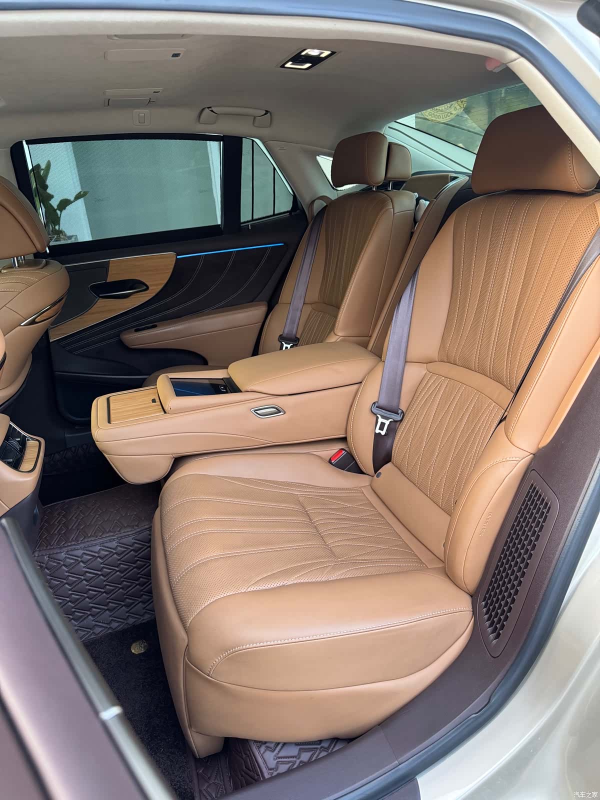 Lexus LS, 2019 12