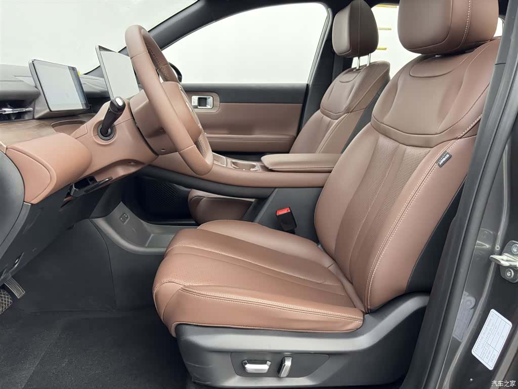 Wuling Starlight, 2024 14