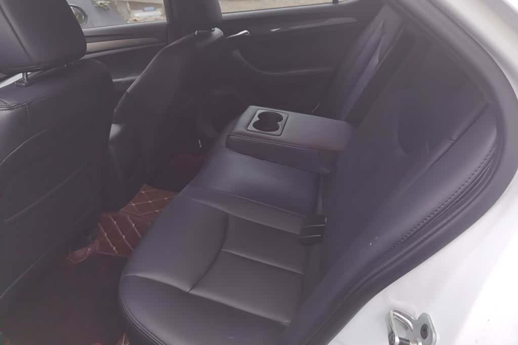 Roewe 360, 2016 11