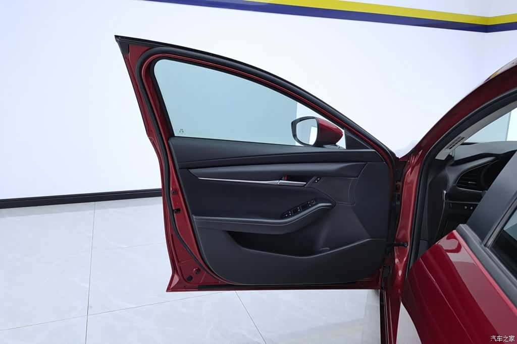 Mazda Mazda3, 2022 7