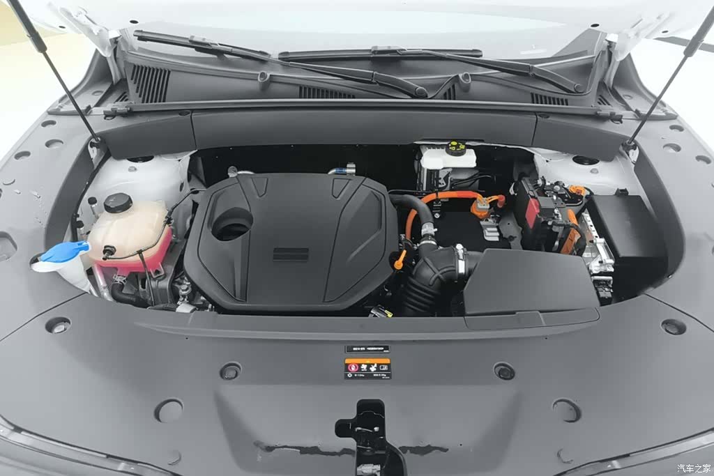 Geely Galaxy L7, 2025 10