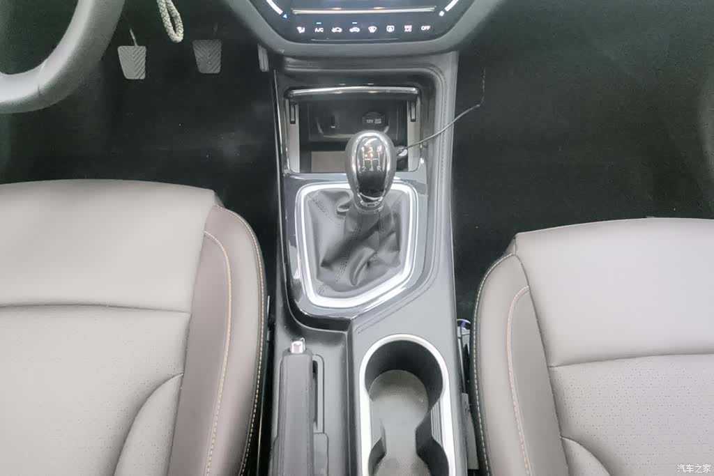 Changan CS35, 2020 16