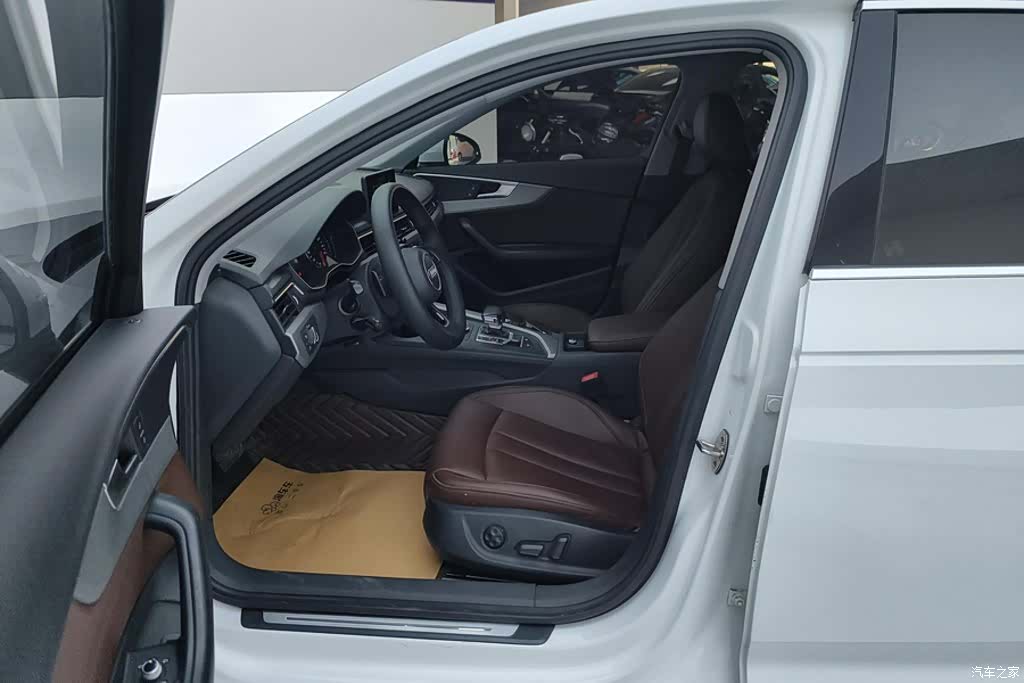 Audi A4L, 2019 9