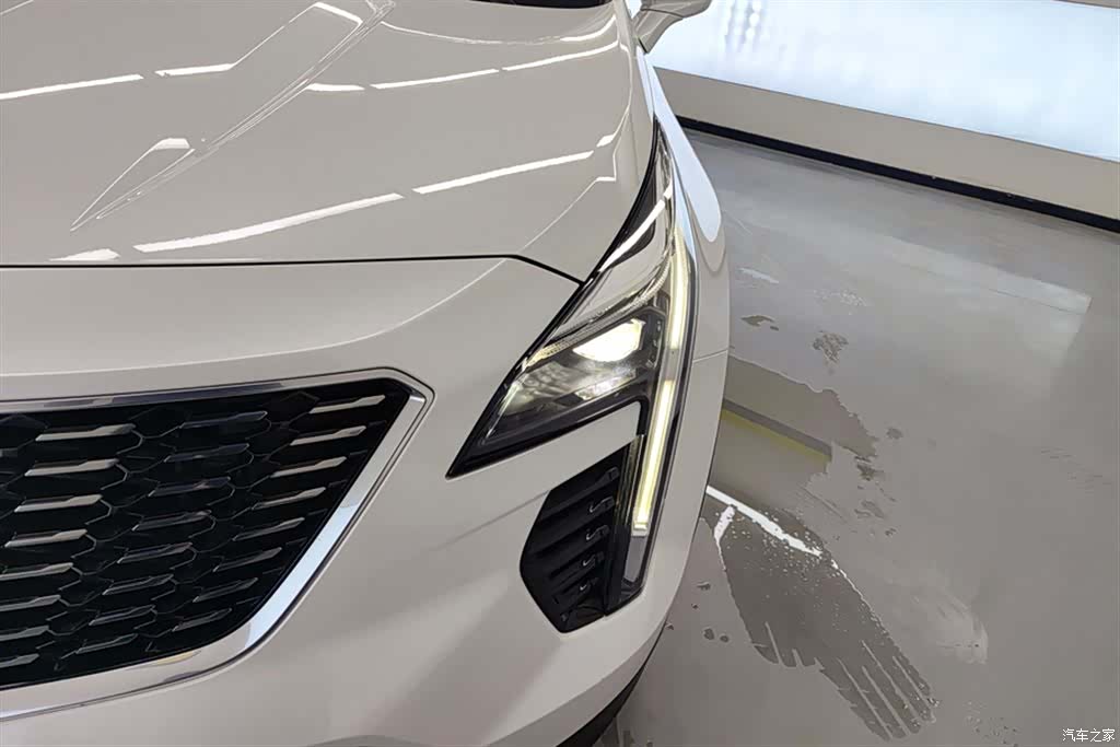 Cadillac XT4, 2022 все фото