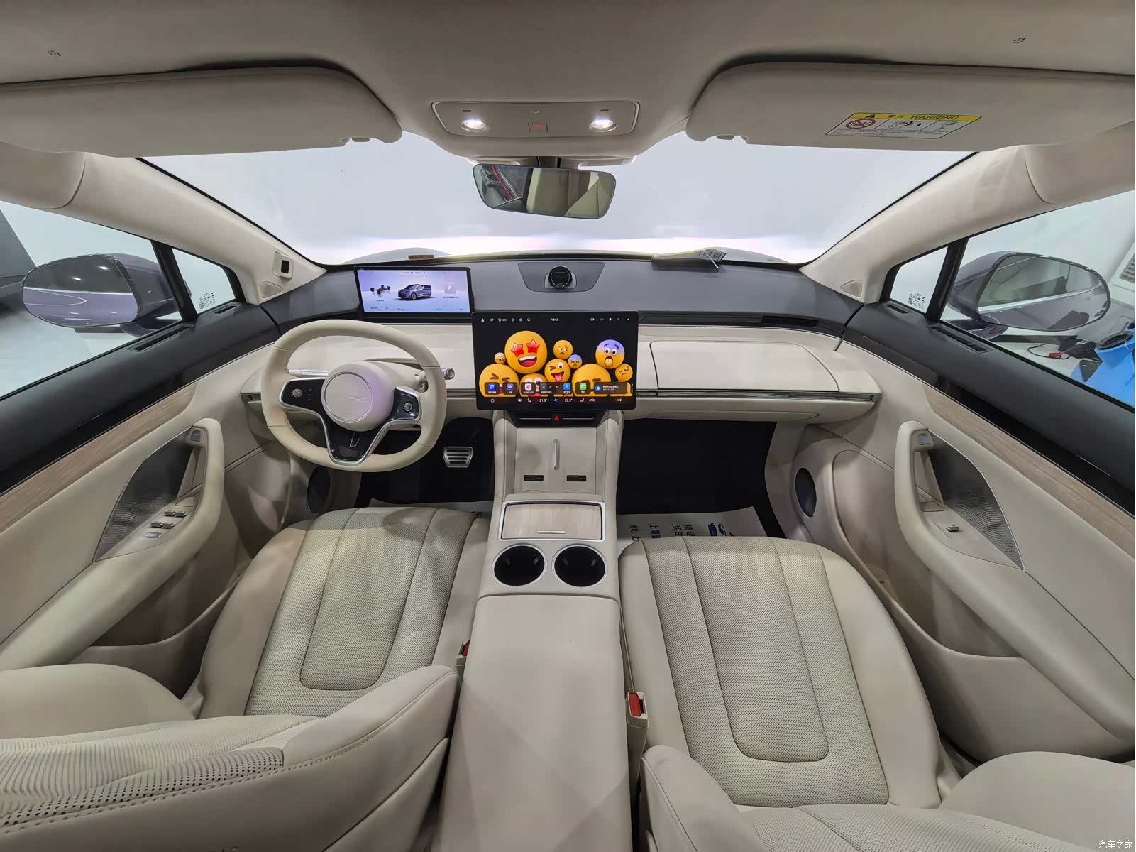 Luxeed R7, 2025 все фото