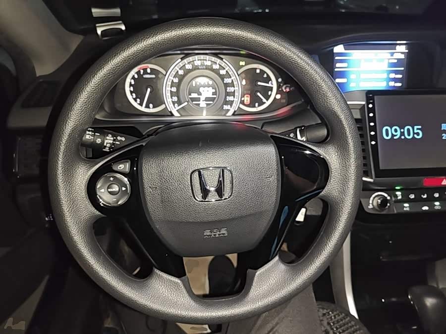 Honda Accord 2018, фото 11