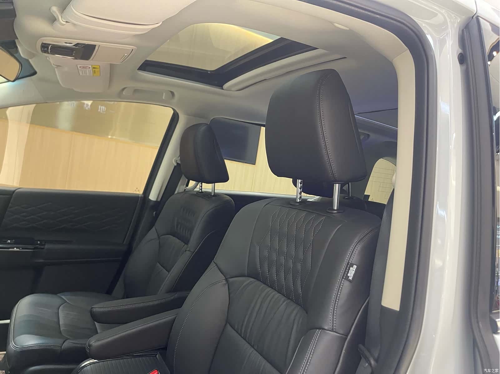 Honda Elysion, 2025 18