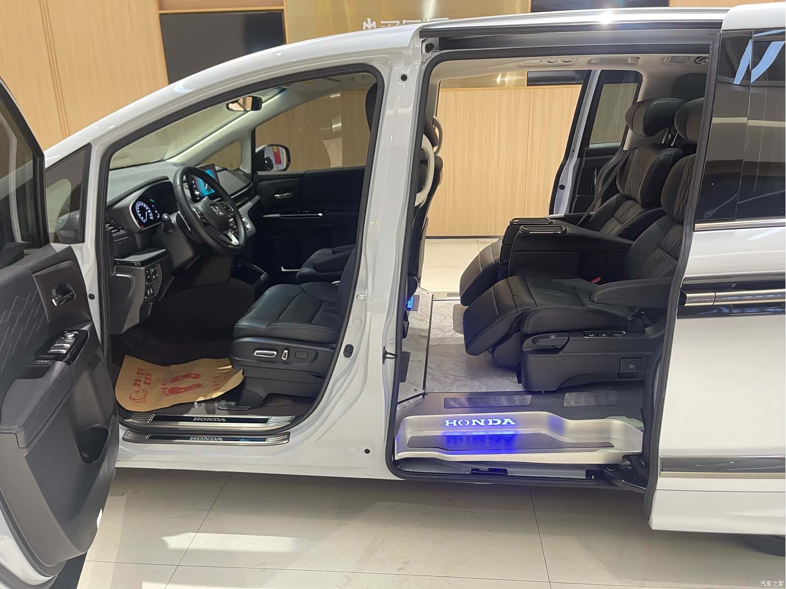 Honda Elysion, 2025 17