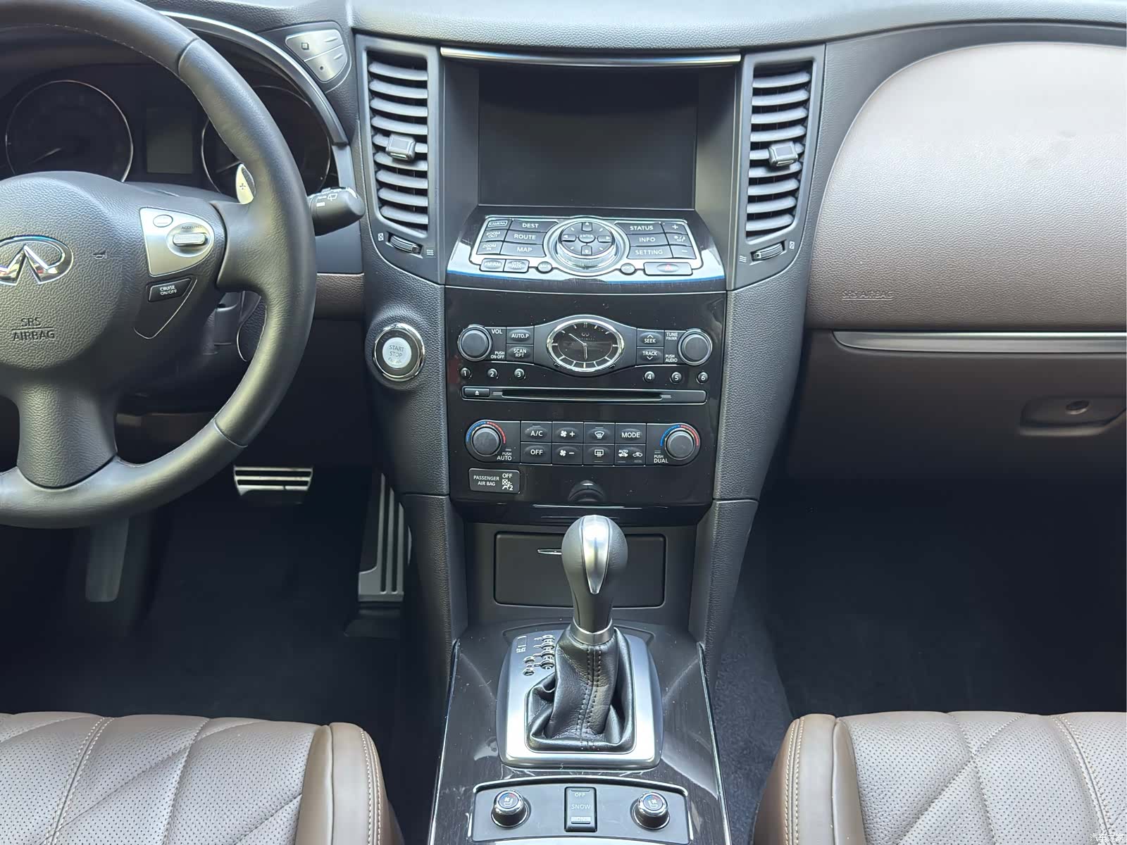Infiniti FX37, 2013 11