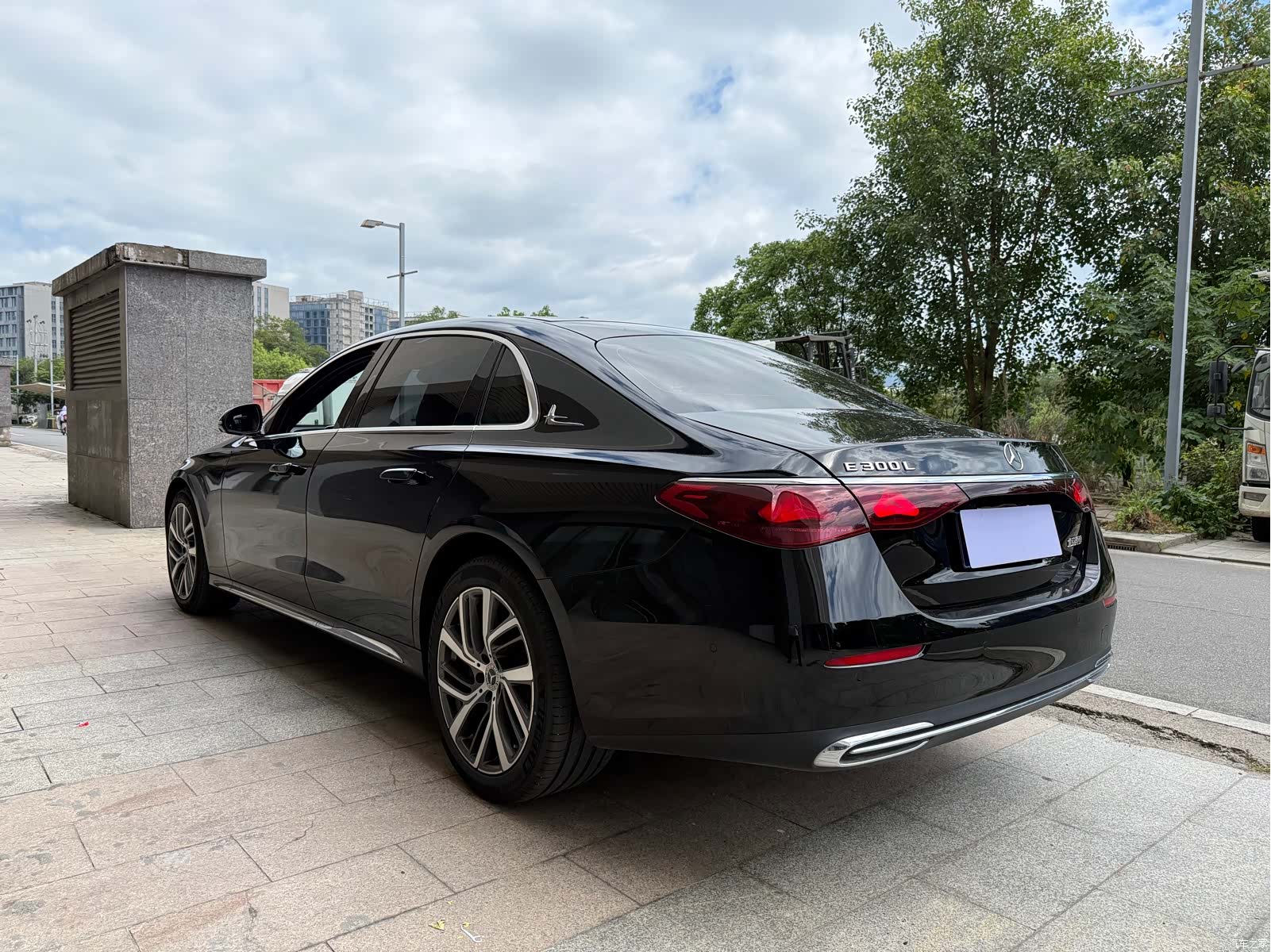 Mercedes-Benz E-Class, 2024 6