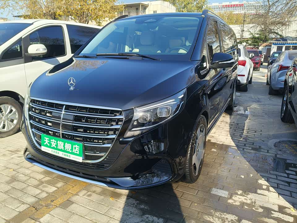 Mercedes-Benz V-class